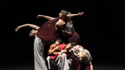 Jann Gallois enchante Montpellier Danse avec sa création 