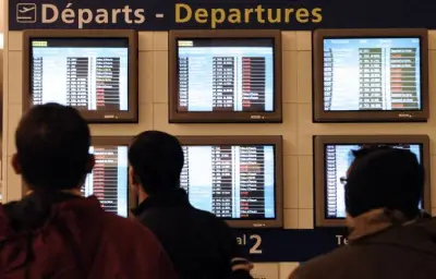 L'UE négocie les droits des passagers aériens : indemnisations et bagages en jeu