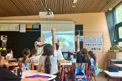 Matthieu Witvoet sensibilise les écoliers de Mouans-Sartoux à l'océan