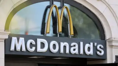 McDonald's : un employé viré pour transpiration excessive, il dénonce une discrimination