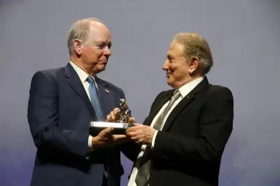 Michel Drucker : « Les parents d’Albert II doivent être fiers de lui »