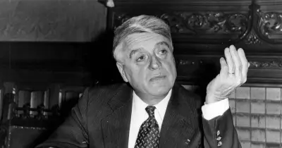Nid d'espions : Le club libertin Roi René au cœur de l'affaire Boulin