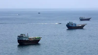 Plan d'évacuation d'Ormuz suspendu après attaque, 11 000 marins bloqués