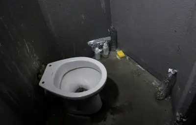 Privés de papier toilette au collège : une punition collective dénoncée
