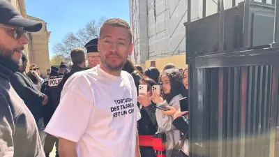 Procès Jeremstar : relaxé pour avoir brandi une pancarte anticorrida à Nîmes