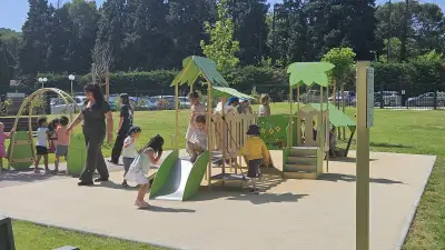 Rochefort-du-Gard inaugure La Clairière des familles, lieu intergénérationnel