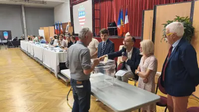 Sénatoriales à Béziers : Ménard en tête, Mathieu crée la surprise