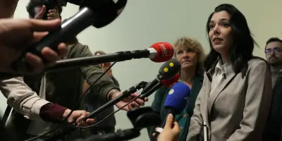 Sophia Chikirou relaxée de tentative d'escroquerie mais condamnée pour vol de chèques