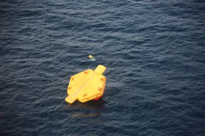 Survie en mer: cinq jours avec une bouteille d'eau et une barre énergétique