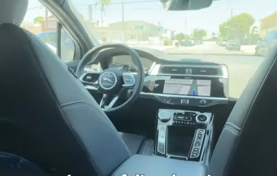 Test des taxis autonomes Waymo à Los Angeles : une expérience chaotique