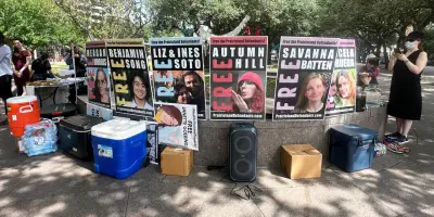 Texas : peines de 30 à 100 ans pour attaque contre centre de rétention