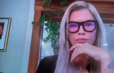 Top model Carré Otis porte plainte pour viols contre ex-directeur d'Elite Europe