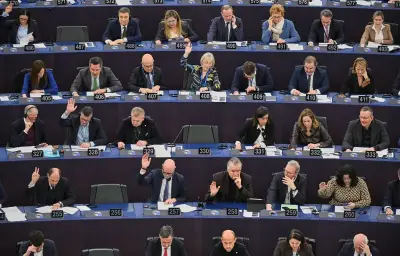 UE : le Parlement européen approuve le règlement sur les retours de migrants
