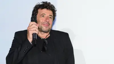 À Vaison-la-Romaine, la plaque de Patrick Bruel devient un exutoire pour les passants