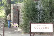 40 ans après la mort de Coluche à Opio : un lieu de mémoire vivant