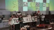 Action coup de poing des étudiants de Montpellier contre TotalEnergies