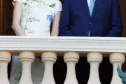 Albert II et Charlène assistent à la Fête-Dieu à Monaco