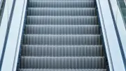 Amende de 200 euros pour avoir pris un escalator à contresens : la SNCF accuse la voyageuse de fuite