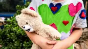 Antibes : une fillette de 7 ans agressée sexuellement avec une peluche comme appât