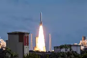 Ariane 6 décolle de Guyane avec 36 satellites, un record