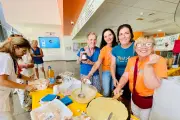 Association Part'âge de rires et sourires: des animatrices d'hôpital offrent de la joie aux aînés