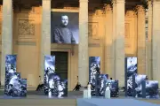 Au Panthéon, Macron honore Marc Bloch et met en garde contre l'esprit de défaite