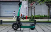 Bruxelles interdira les trottinettes électriques en libre-service en 2027