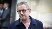 Christophe Dechavanne en larmes : il évoque sa relation brisée avec son fils