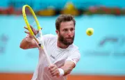 Corentin Moutet fait scandale au Queen's avec sept 