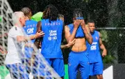 Coupe du monde : les Bleus s'envolent pour New York, Mbappé et les cadres au rendez-vous