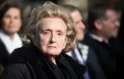 Décès de Bernadette Chirac : Macron salue une 