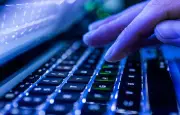 Deux hackers présumés mis en examen pour vol de millions de données