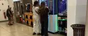 Distributeur automatique de cartes à collectionner à Alès