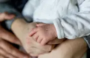 Erreur sur l'acte de naissance : Romy, 3 mois, déclarée garçon par l'administration
