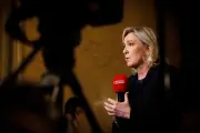 Face aux sanctions, RN et CNews jouent les victimes