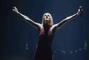 Fans de Céline Dion prêts à tout pour ses concerts : récits