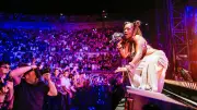 Festival de Nîmes 2026 : Theodora électrise les arènes pour une première soirée mémorable