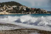 Forte houle à Nice : les plages interdites ce mercredi après-midi