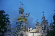 Frappes russes en Ukraine : 9 morts, un joyau orthodoxe en feu à Kyiv