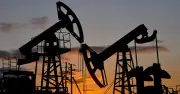 Guerre Iran-USA : les réserves pétrolières américaines au plus bas depuis 2004