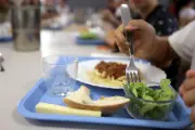 Hausse des tarifs de cantine retirée à La Valette après contestation