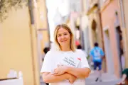 Infirmière à Toulon, Déborah Pache publie un roman familial bouleversant