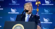 Iran et États-Unis intensifient leurs frappes, cessez-le-feu menacé