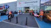 L214 dénonce l'élevage intensif devant Carrefour à Villeneuve-lès-Béziers