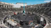 Les arènes de Nîmes se métamorphosent en scène géante pour le Festival