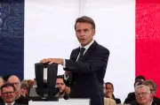 Macron à l'usine Thermomix : l'attractivité comme bilan