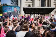 Meeting de Mélenchon à Saint-Denis : la gauche divisée sur la stratégie