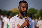 Nicolas N'Koulou lance sa fondation pour l'éducation des jeunes à Yaoundé
