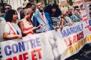 À Paris, des milliers de manifestants contre le racisme à l'appel de LFI