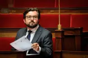 Philippe Brun candidat à la primaire PS, Bouamrane veut l'enjamber